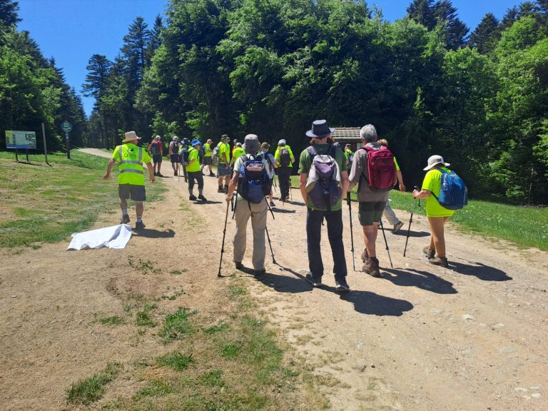 Sensibilisation et collecte de tiques au Col de la Loge